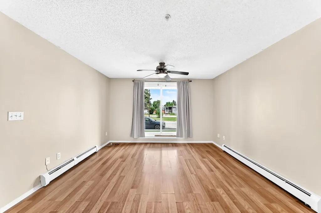 6224 17 Avenue Calgary AB T2A 7X8