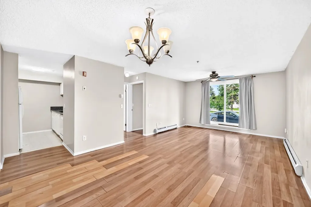 6224 17 Avenue Calgary AB T2A 7X8