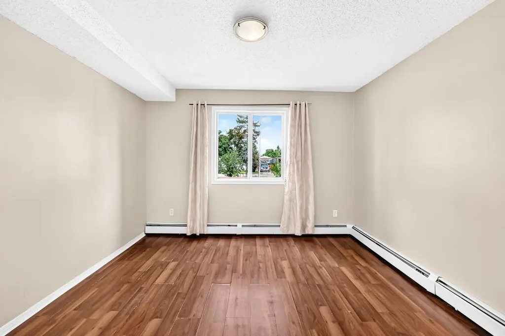 6224 17 Avenue Calgary AB T2A 7X8