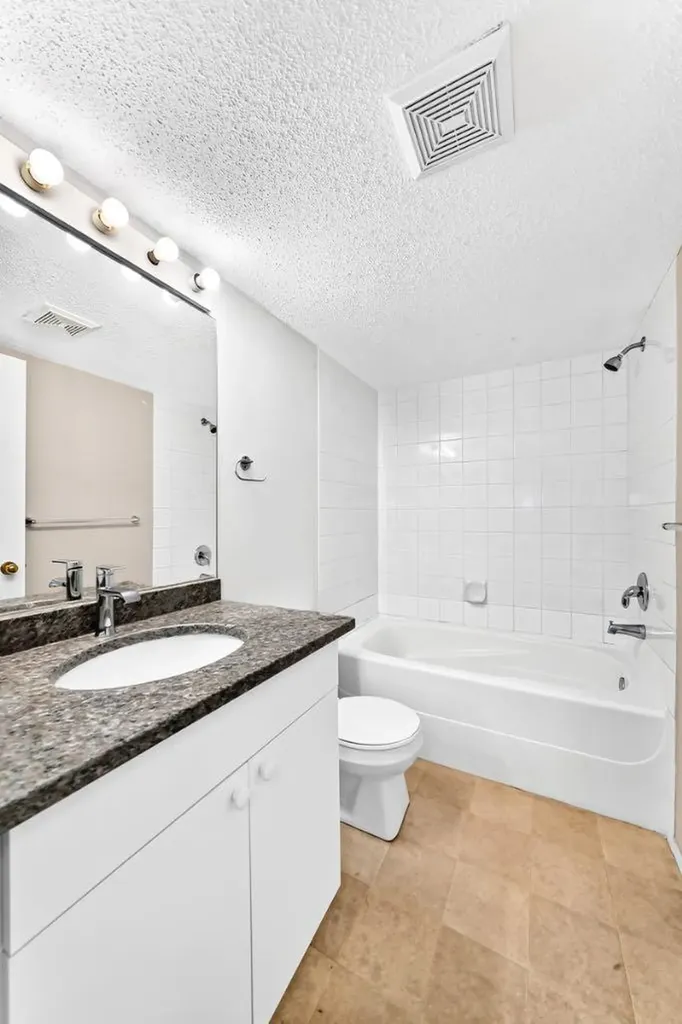 6224 17 Avenue Calgary AB T2A 7X8