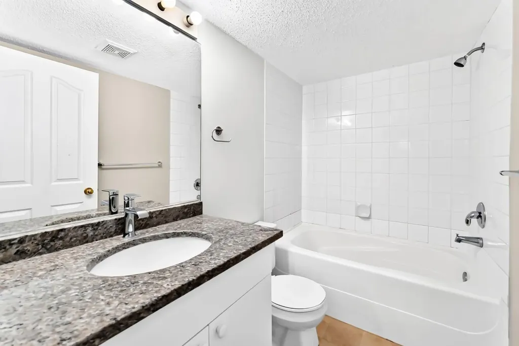 6224 17 Avenue Calgary AB T2A 7X8
