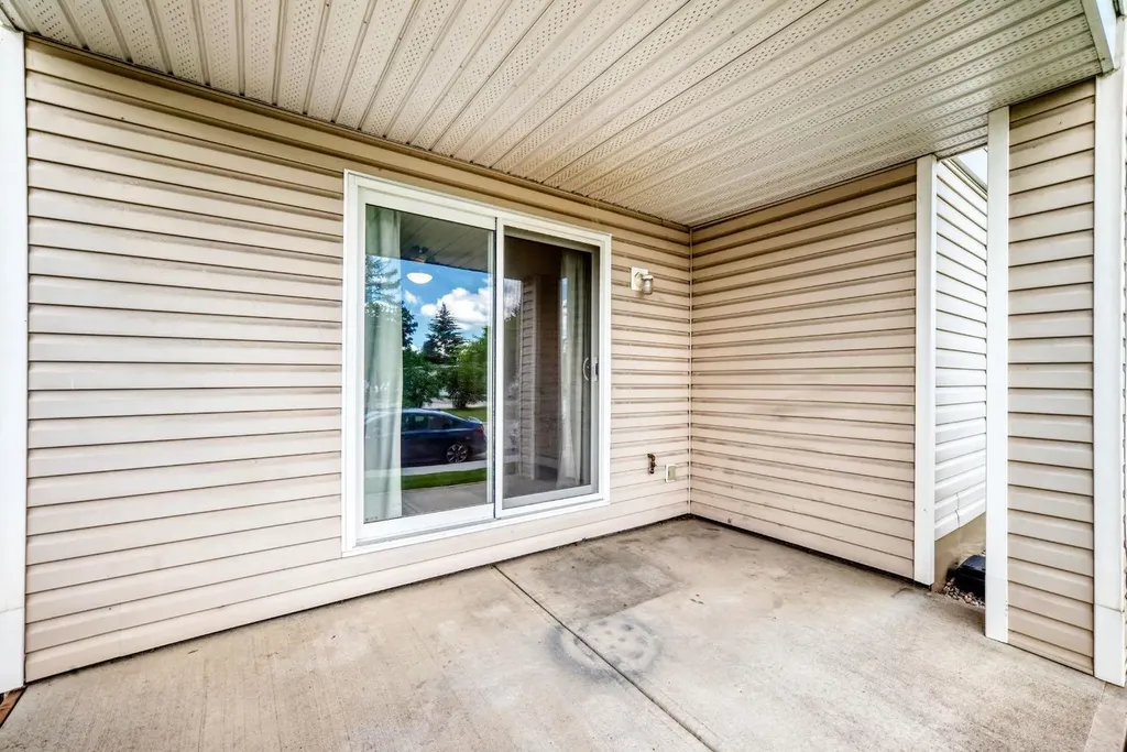 6224 17 Avenue Calgary AB T2A 7X8