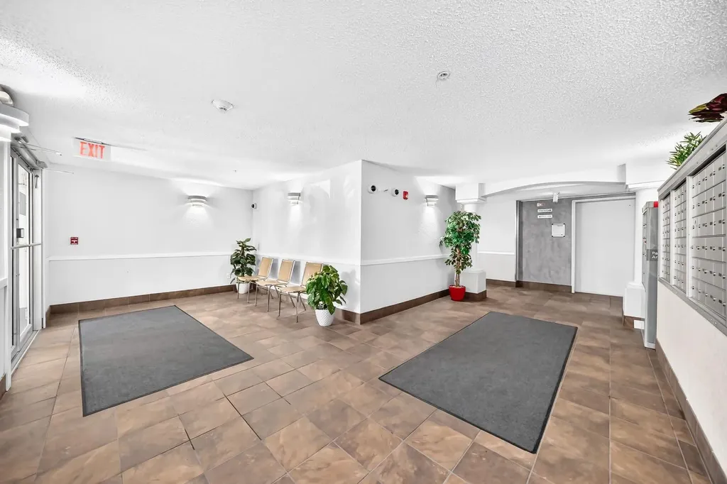 6224 17 Avenue Calgary AB T2A 7X8