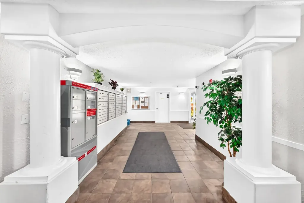 6224 17 Avenue Calgary AB T2A 7X8
