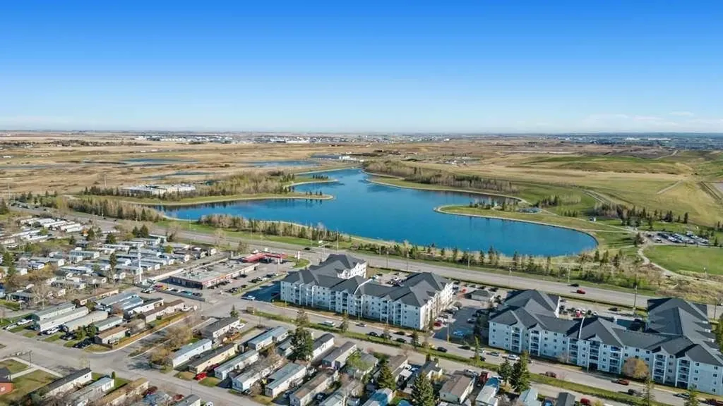 6224 17 Avenue Calgary AB T2A 7X8