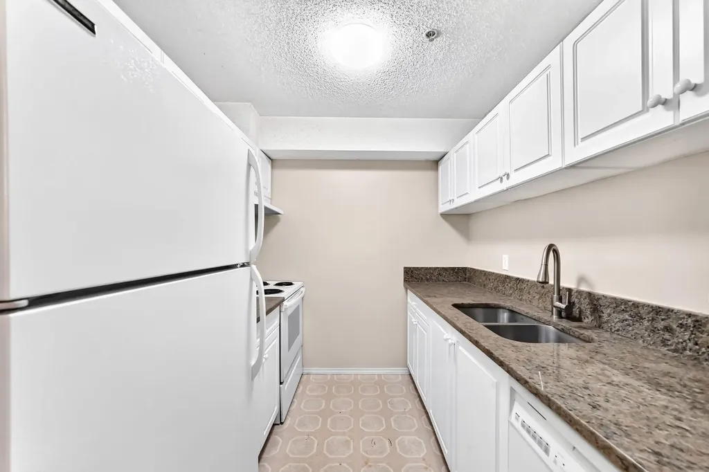 6224 17 Avenue Calgary AB T2A 7X8