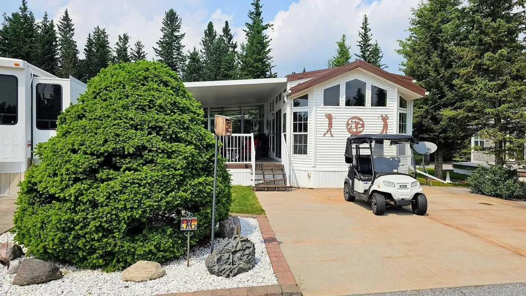 32379 Range Road 55 Rural Mountain View County AB T0M 1X0