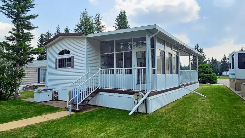 32379 Range Road 55 Rural Mountain View County AB T0M 1X0