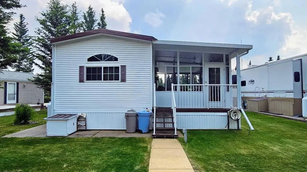 32379 Range Road 55 Rural Mountain View County AB T0M 1X0