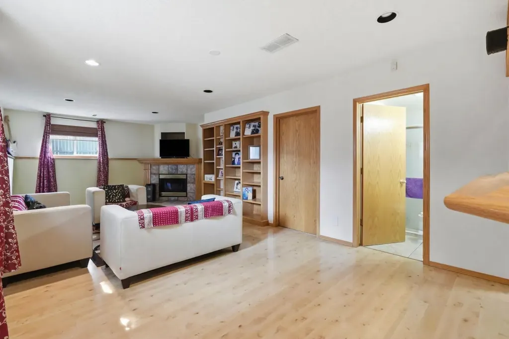 3 San Diego Manor NE Calgary AB T1Y 7A5