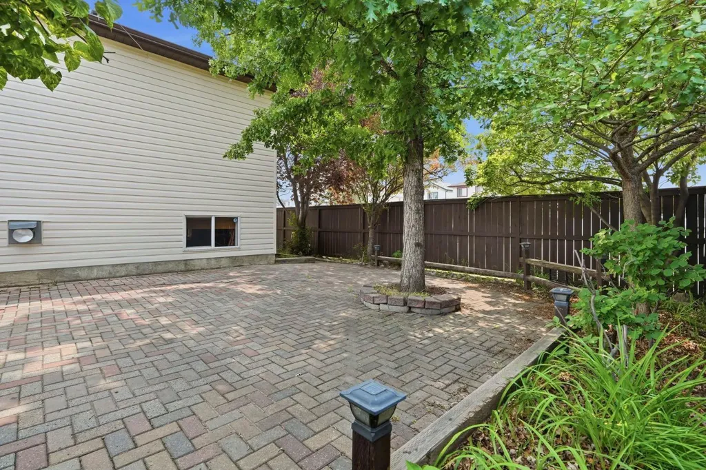 3 San Diego Manor NE Calgary AB T1Y 7A5
