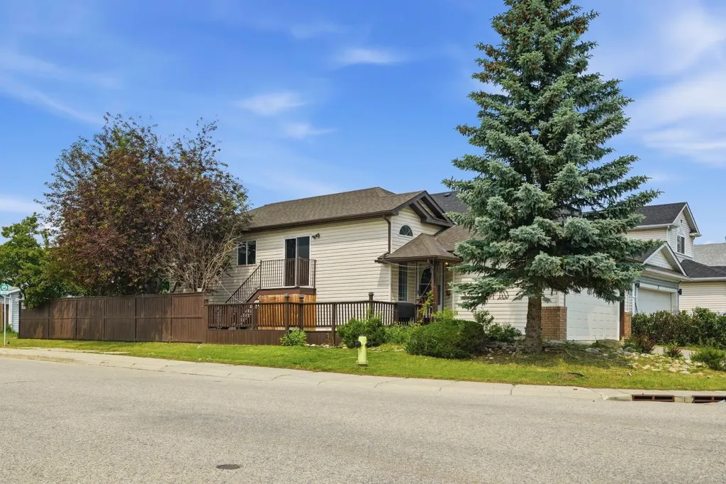 3 San Diego Manor NE Calgary AB T1Y 7A5
