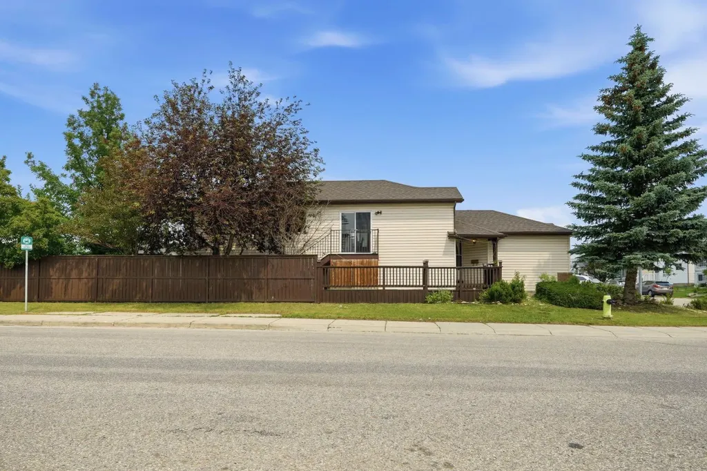 3 San Diego Manor NE Calgary AB T1Y 7A5