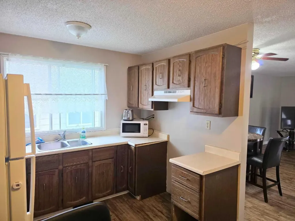 709 Hammond Drive S Fox Creek AB T0H1P0