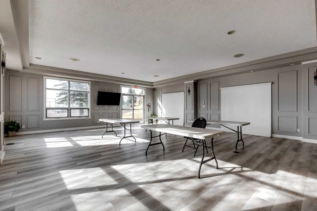 219 Village Terrace SW Calgary AB T3H 2L4