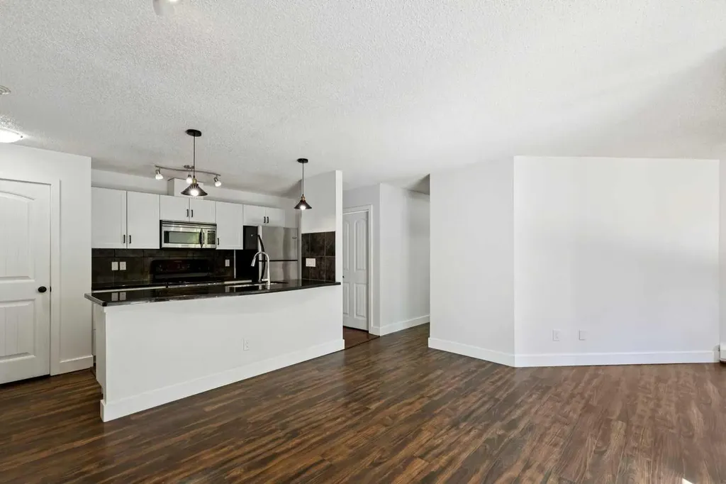 219 Village Terrace SW Calgary AB T3H 2L4