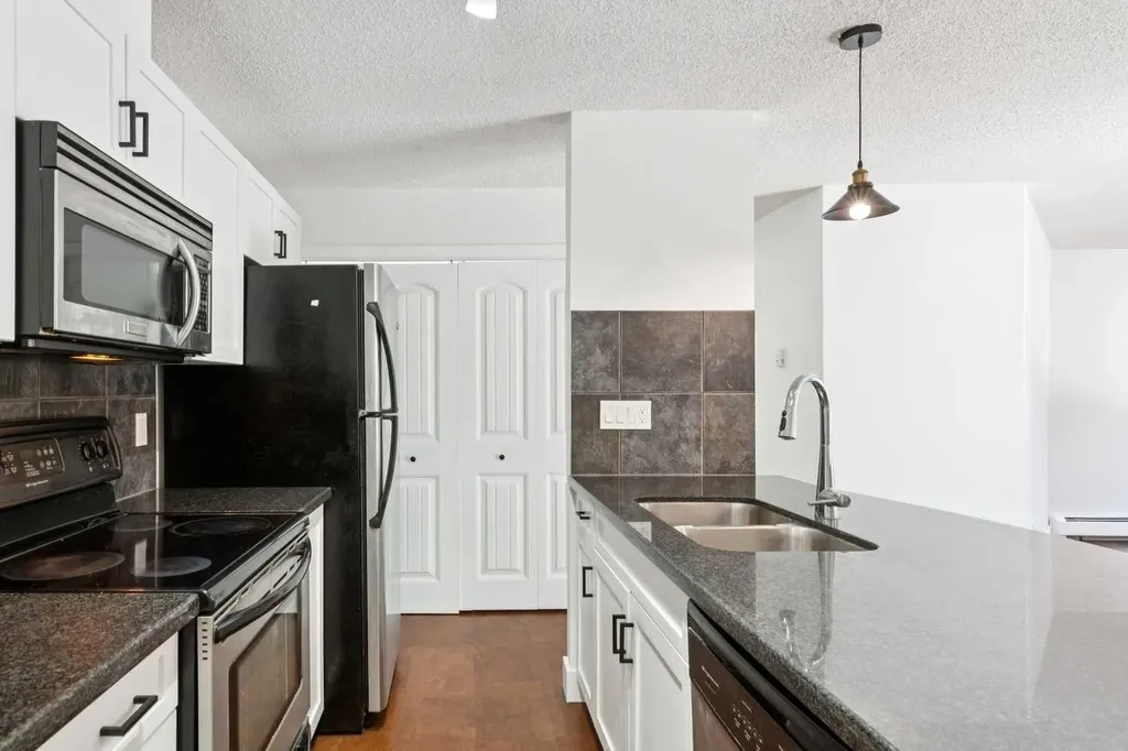 219 Village Terrace SW Calgary AB T3H 2L4