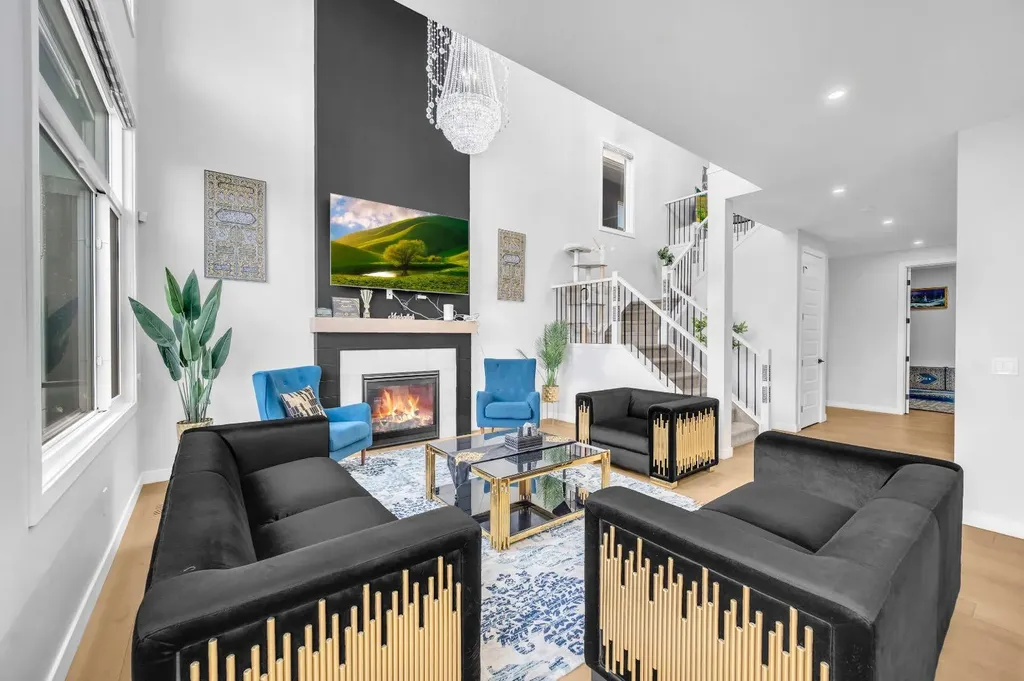 459 Savanna Way NE Calgary AB T3J 2L1