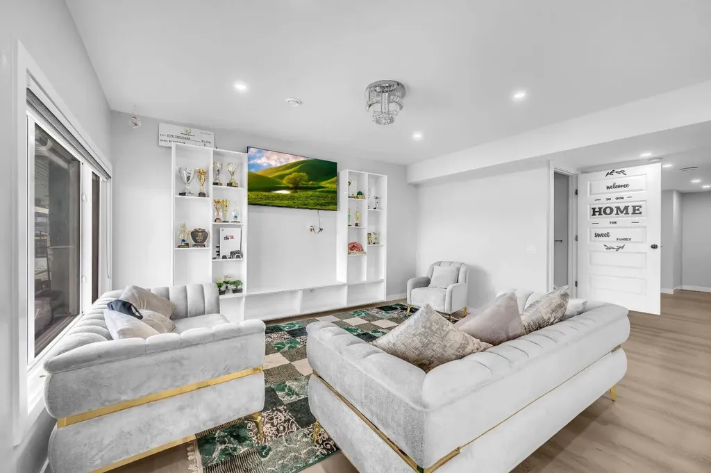 459 Savanna Way NE Calgary AB T3J 2L1