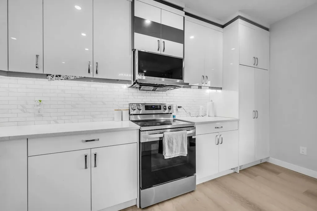 459 Savanna Way NE Calgary AB T3J 2L1
