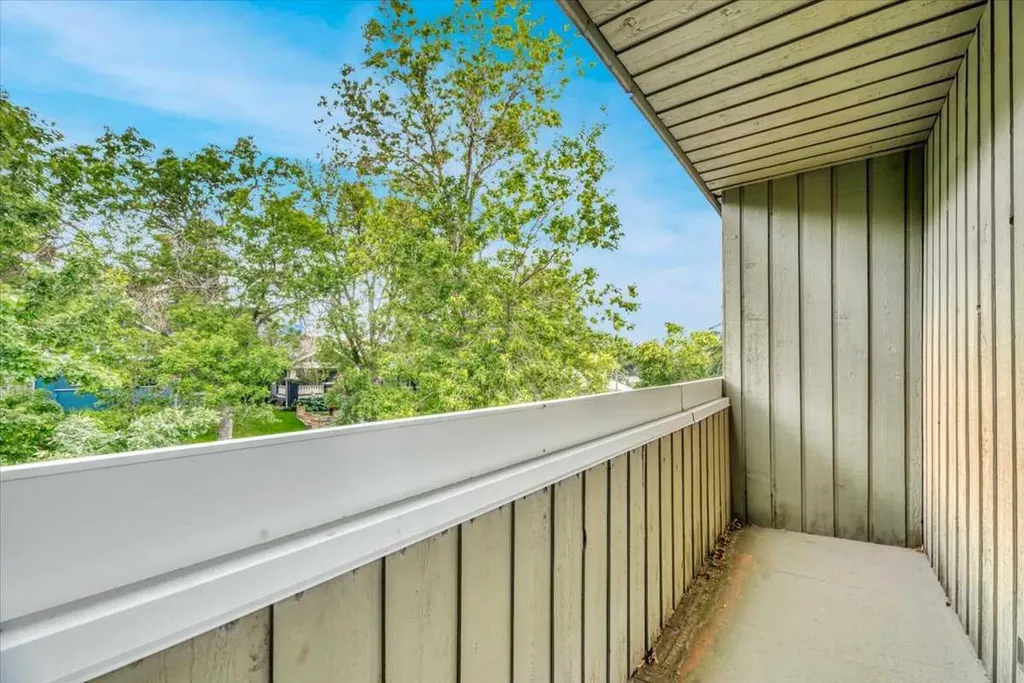 1814 18 Street SW Calgary AB T2T 4T1