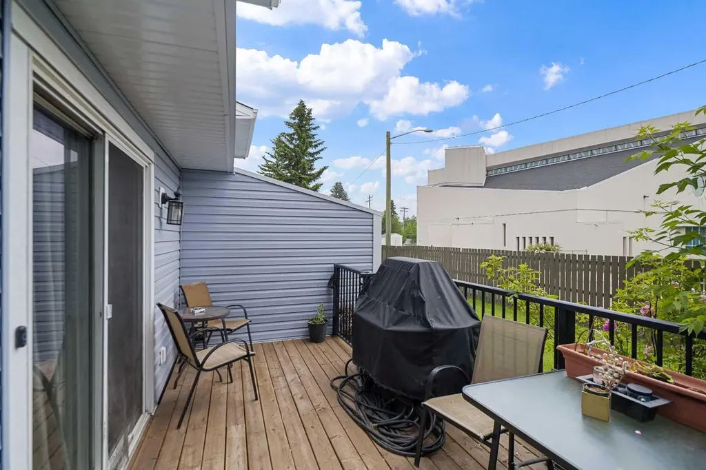 195 Manora Place NE Calgary AB T2A5J8