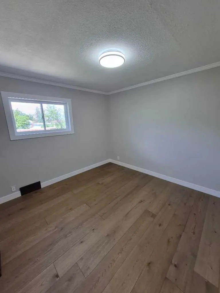 4931 54 Avenue Taber AB T1G 1H5