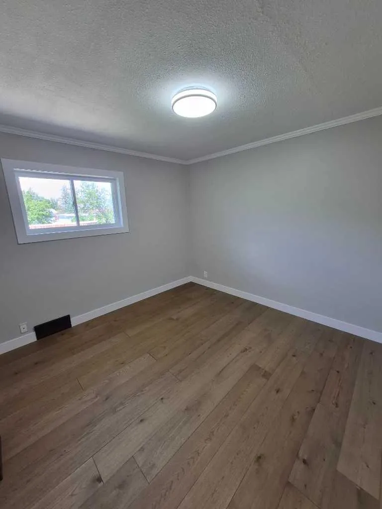 4931 54 Avenue Taber AB T1G 1H5