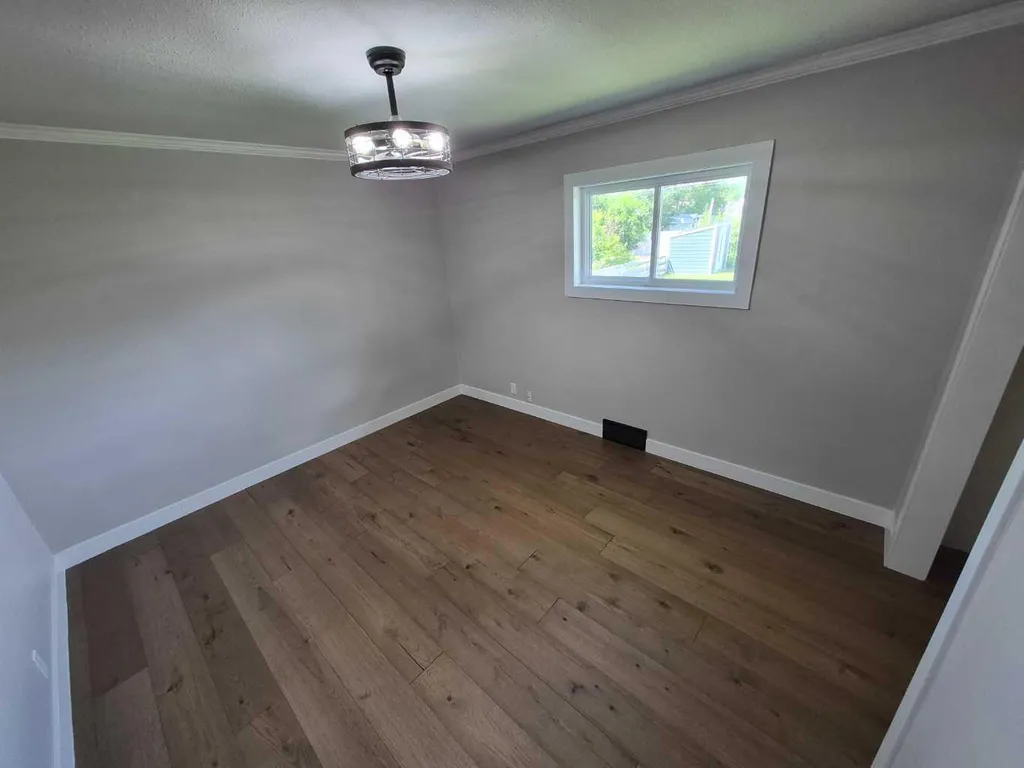 4931 54 Avenue Taber AB T1G 1H5