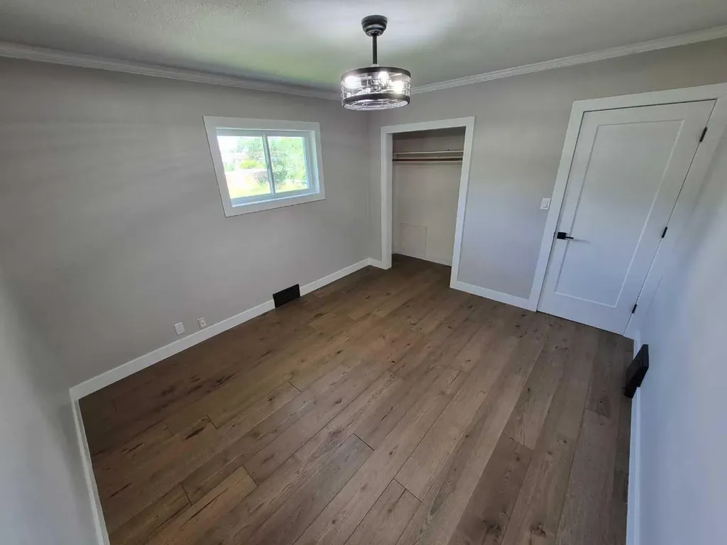4931 54 Avenue Taber AB T1G 1H5