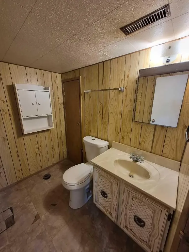 4931 54 Avenue Taber AB T1G 1H5