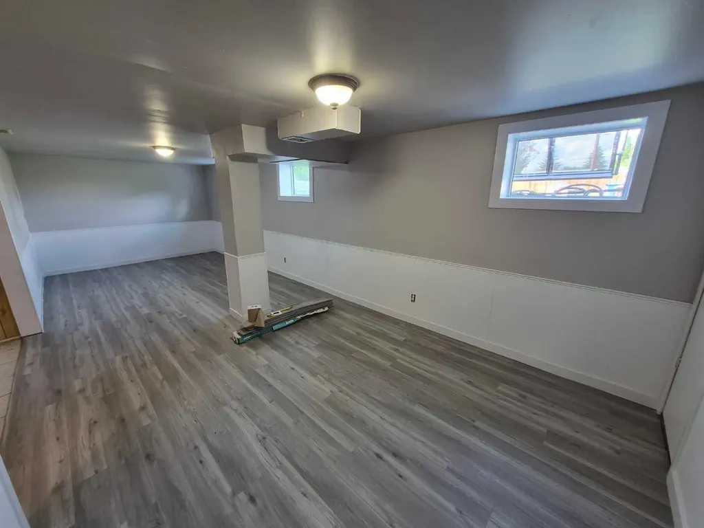 4931 54 Avenue Taber AB T1G 1H5