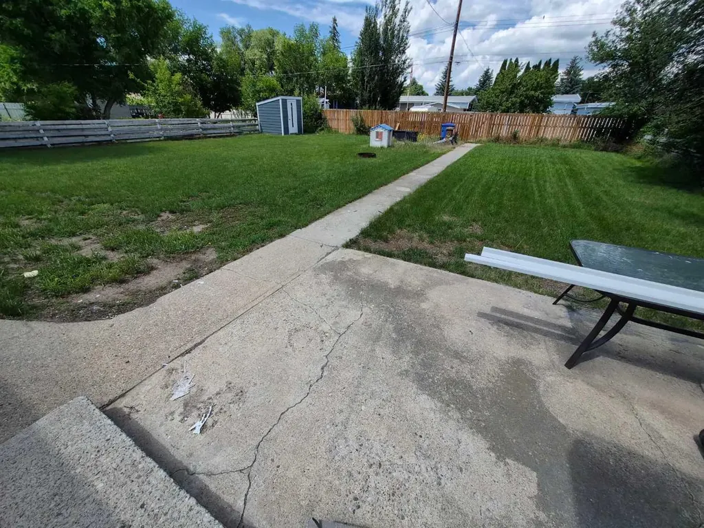 4931 54 Avenue Taber AB T1G 1H5