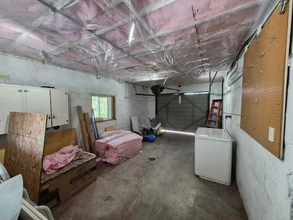4931 54 Avenue Taber AB T1G 1H5