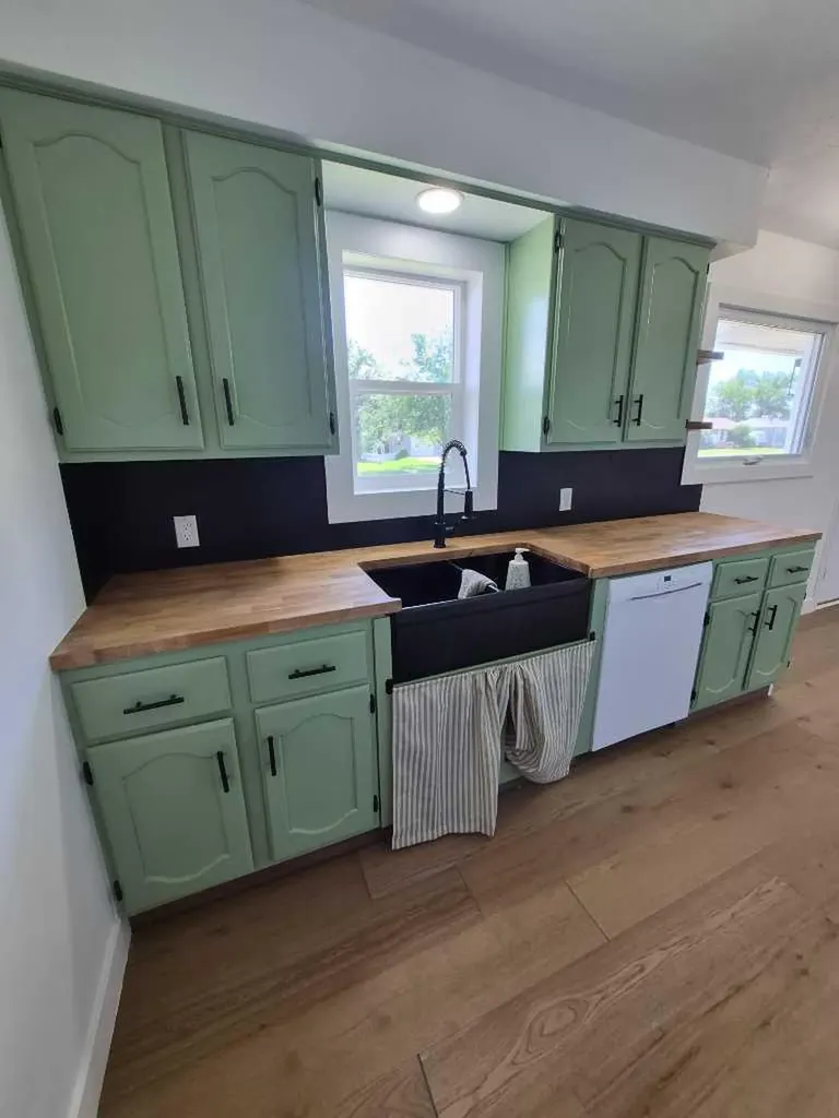 4931 54 Avenue Taber AB T1G 1H5