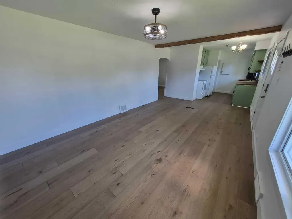 4931 54 Avenue Taber AB T1G 1H5