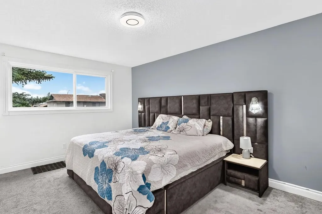 95 Templeson Way NE Calgary AB T1Y 5R1