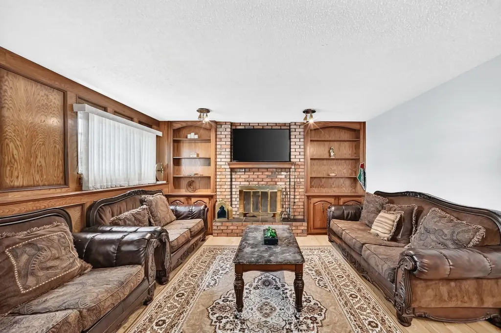 95 Templeson Way NE Calgary AB T1Y 5R1