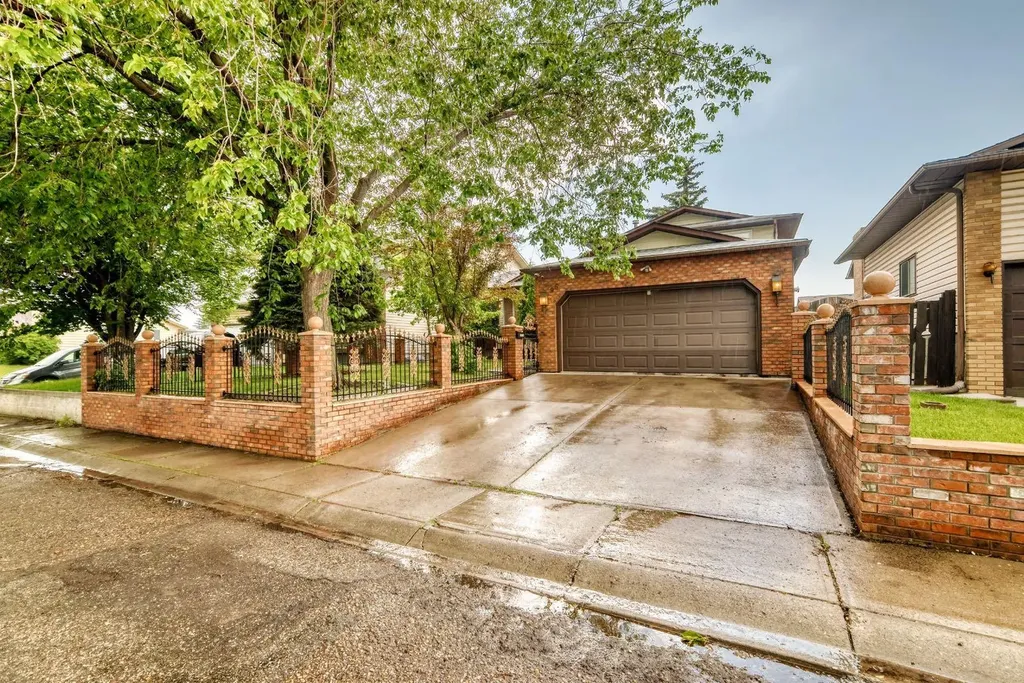 95 Templeson Way NE Calgary AB T1Y 5R1