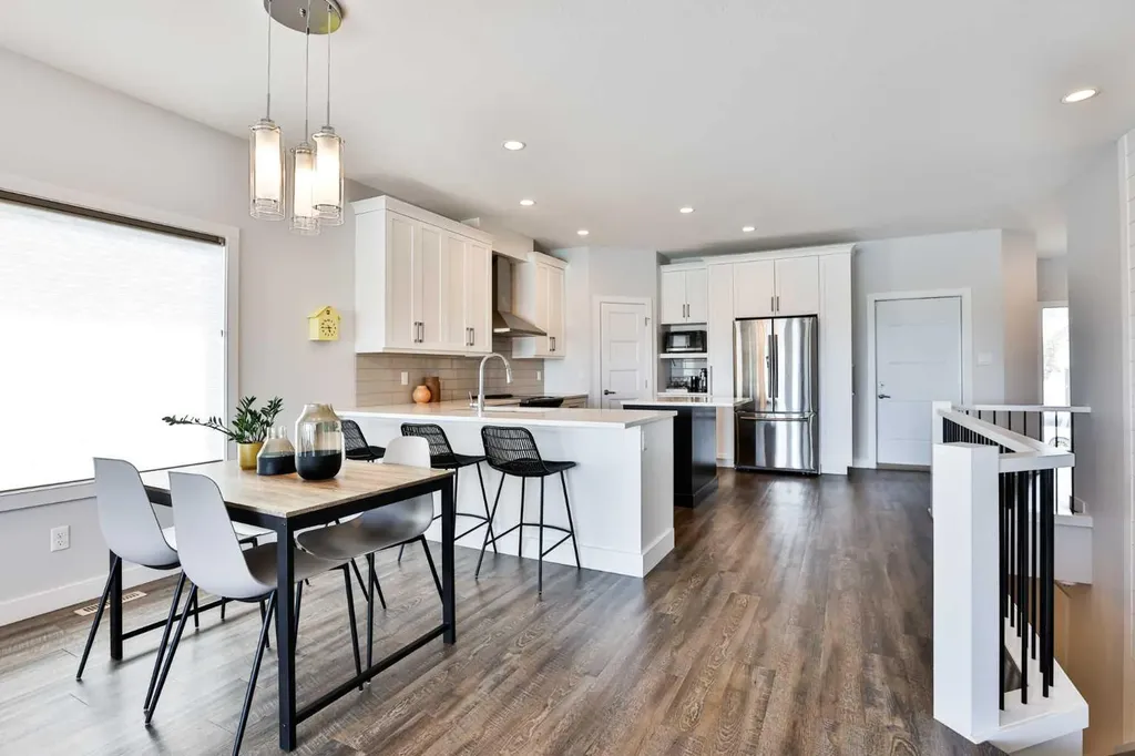 761 Atlantic Cove W Lethbridge AB T1J5S9