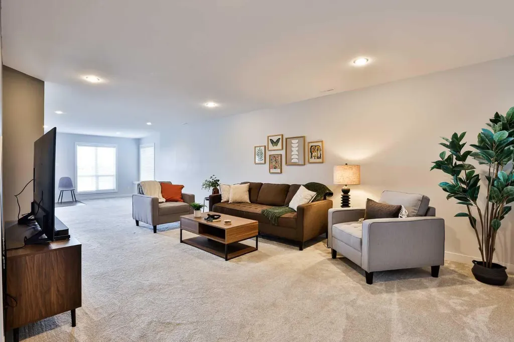 761 Atlantic Cove W Lethbridge AB T1J5S9