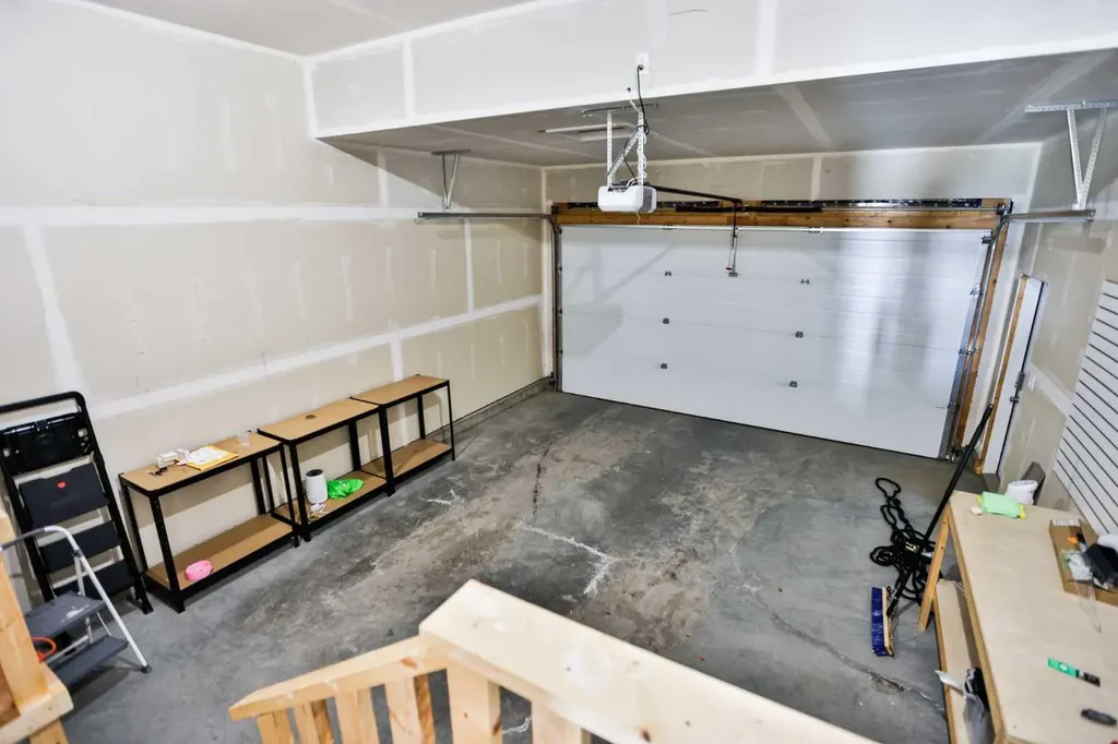 761 Atlantic Cove W Lethbridge AB T1J5S9