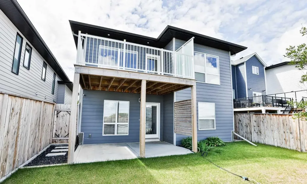 761 Atlantic Cove W Lethbridge AB T1J5S9