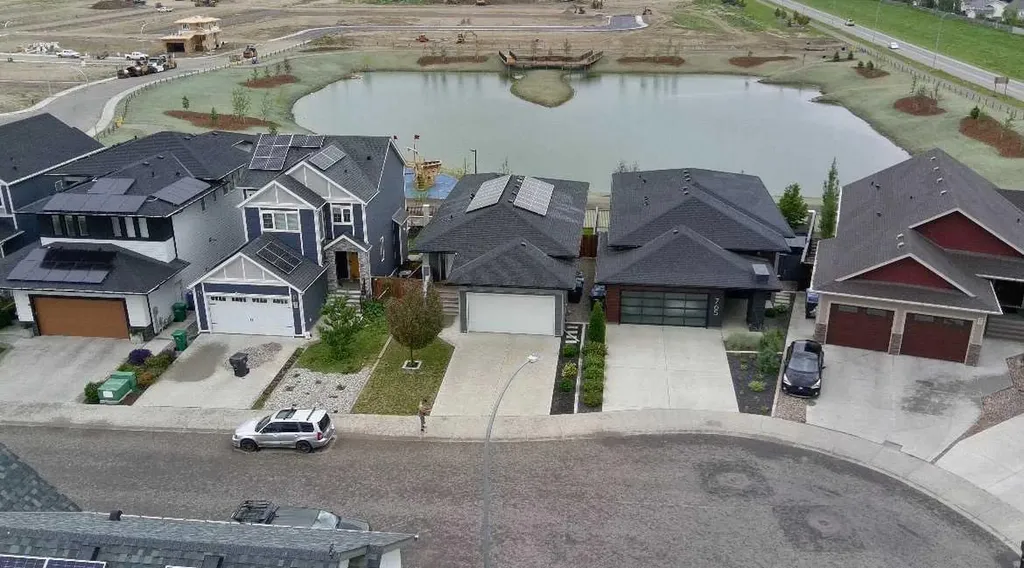 761 Atlantic Cove W Lethbridge AB T1J5S9