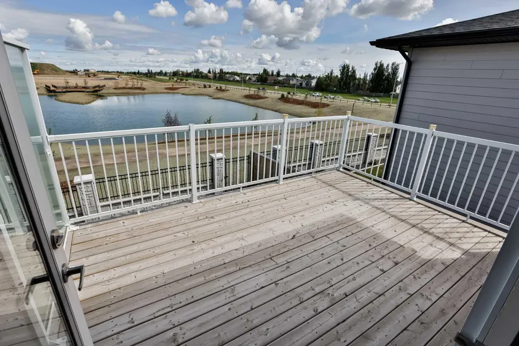 761 Atlantic Cove W Lethbridge AB T1J5S9