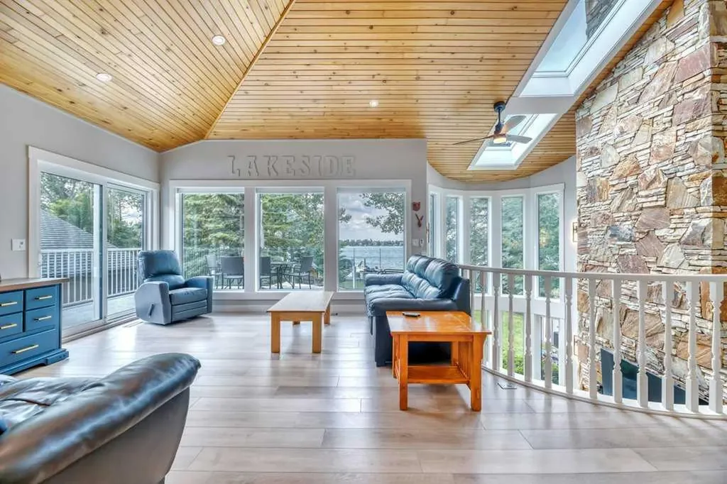 601 East Chestermere Drive Chestermere AB T1X 1A4