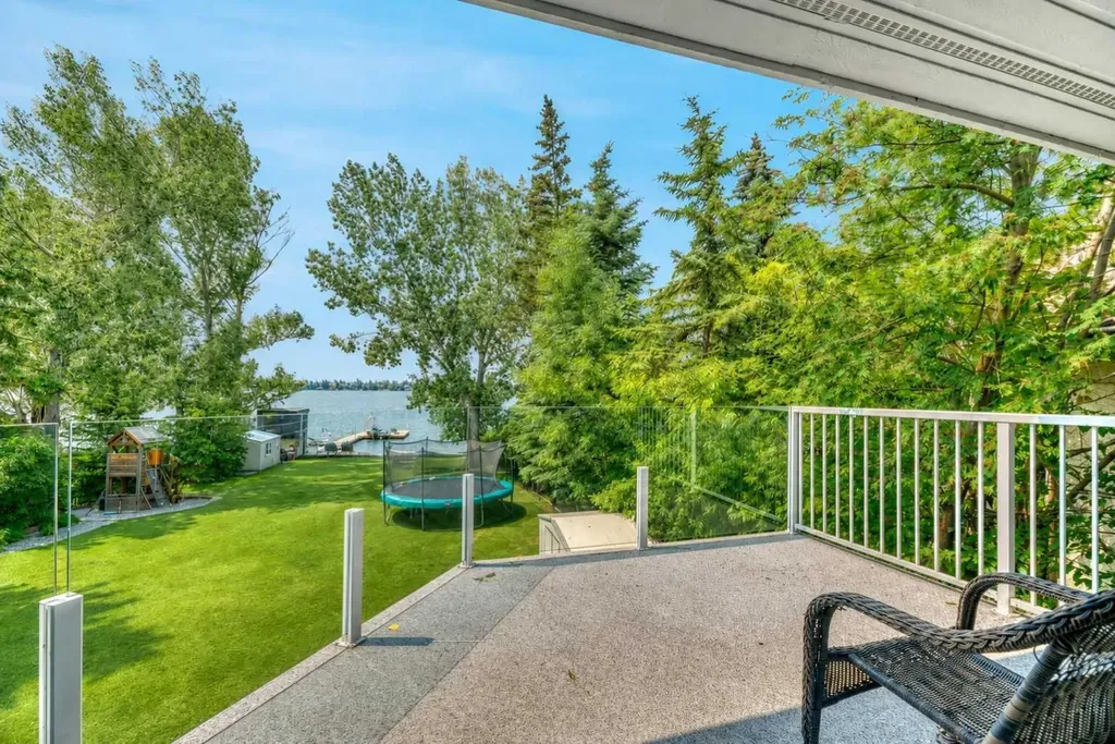 601 East Chestermere Drive Chestermere AB T1X 1A4