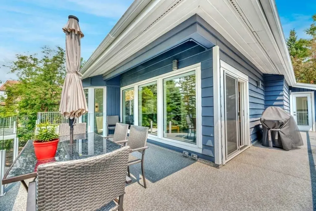 601 East Chestermere Drive Chestermere AB T1X 1A4