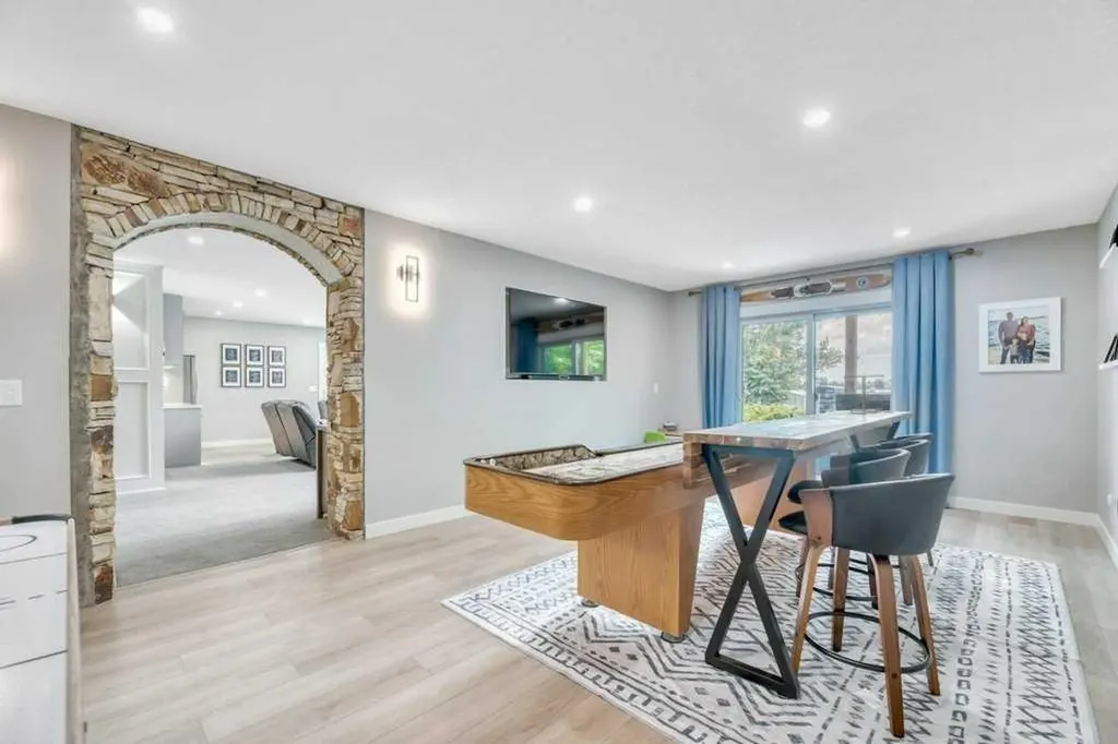 601 East Chestermere Drive Chestermere AB T1X 1A4