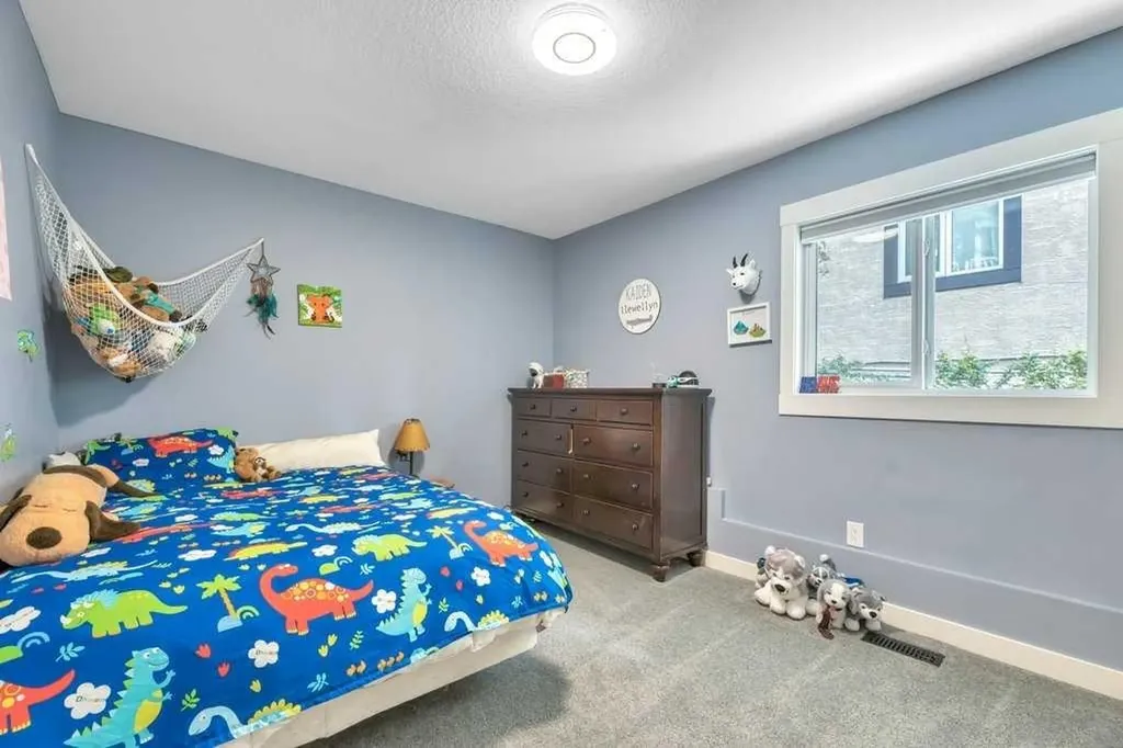 601 East Chestermere Drive Chestermere AB T1X 1A4